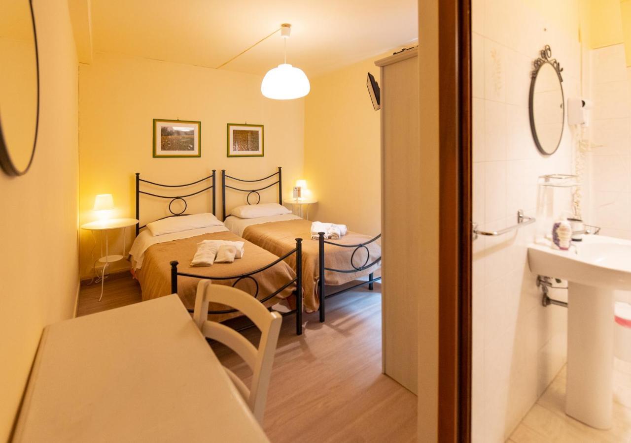 Il Borgo Ristorante Pizzeria Camere Acquapendente Extérieur photo