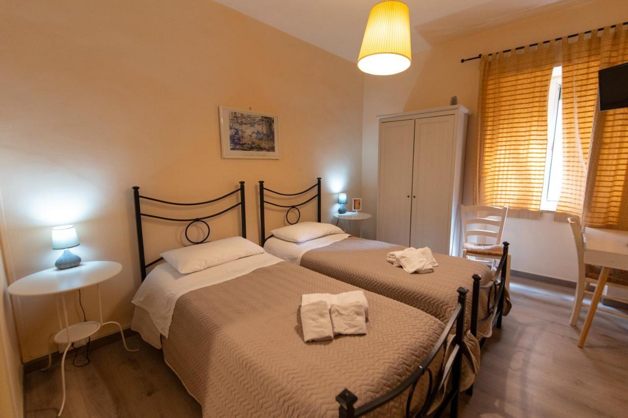Il Borgo Ristorante Pizzeria Camere Acquapendente Extérieur photo