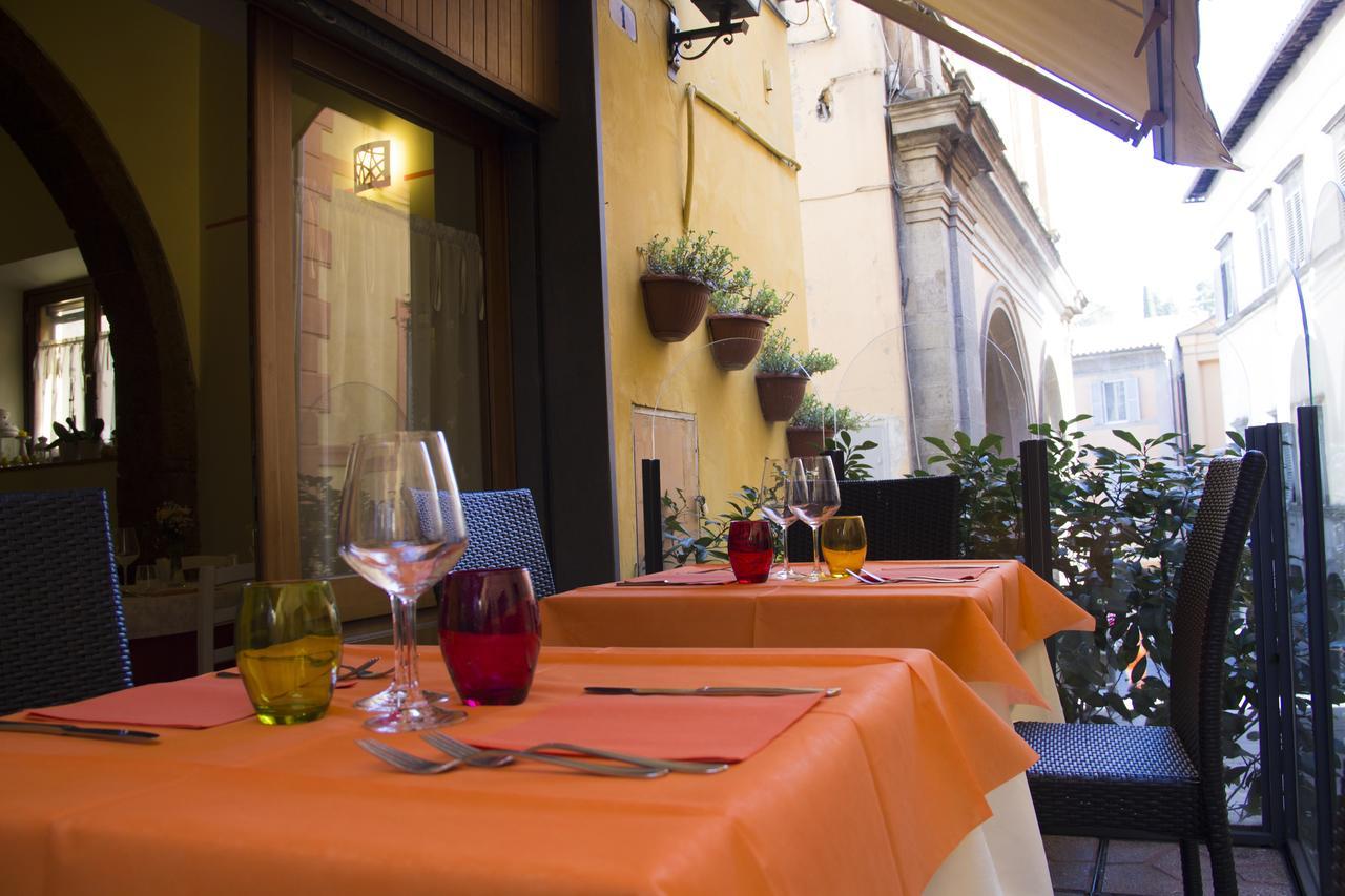 Il Borgo Ristorante Pizzeria Camere Acquapendente Extérieur photo